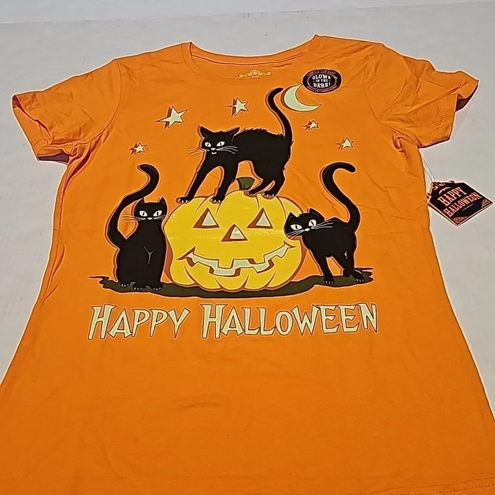 Orange Happy Halloween short sleeve tee featuring black cats size small
